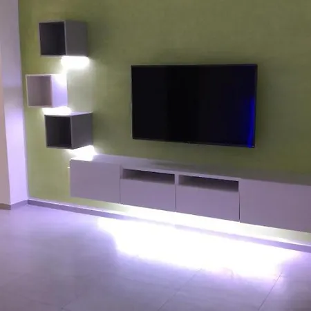 Modern Walls Apartment
