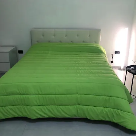 Modern Walls Apartment